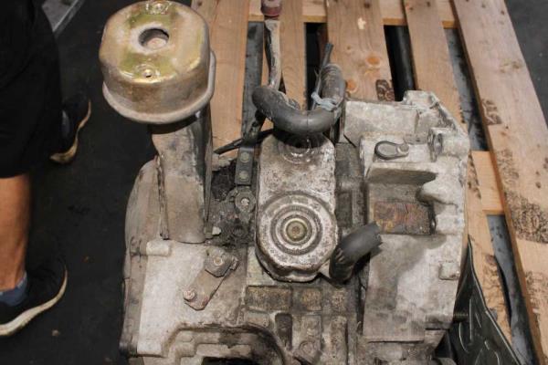 BOITE DE VITESSE AUTOMATIQUE VW TRANSPORTER T4 / CARAVELLE / CALIFORNIA 2.5 ESSENCE - Vue 5